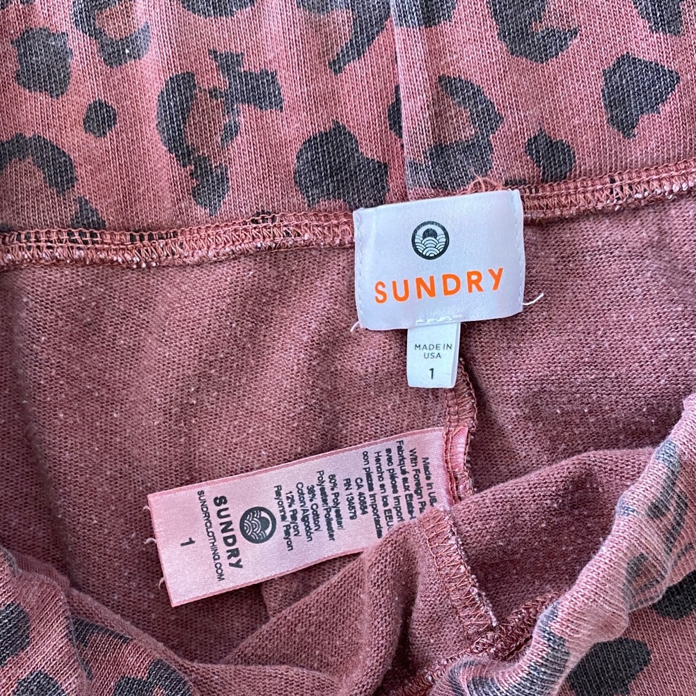 Sundry Leopard Matching Sweat Set - Pullover Sweatshirt & Jogger Sweatpants S/M - Picture 6 of 9